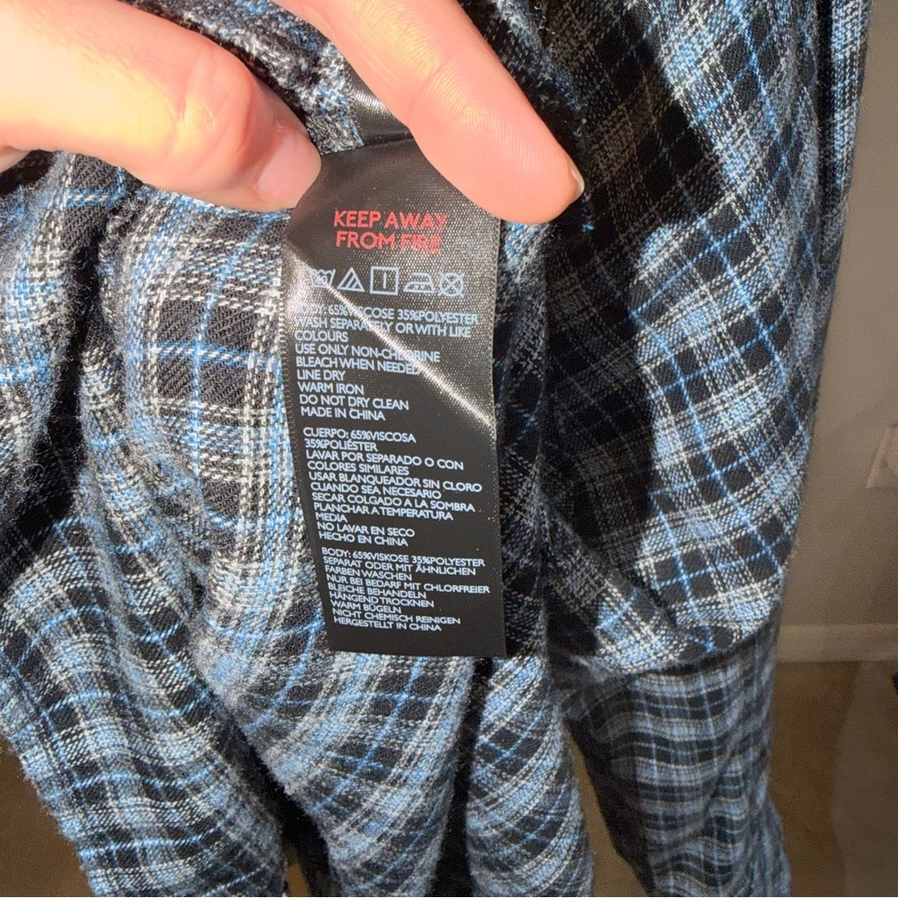 BDG Oversized Plaid Flannel Button Down Shirt Blue Black - Size M - Picture 5 of 6